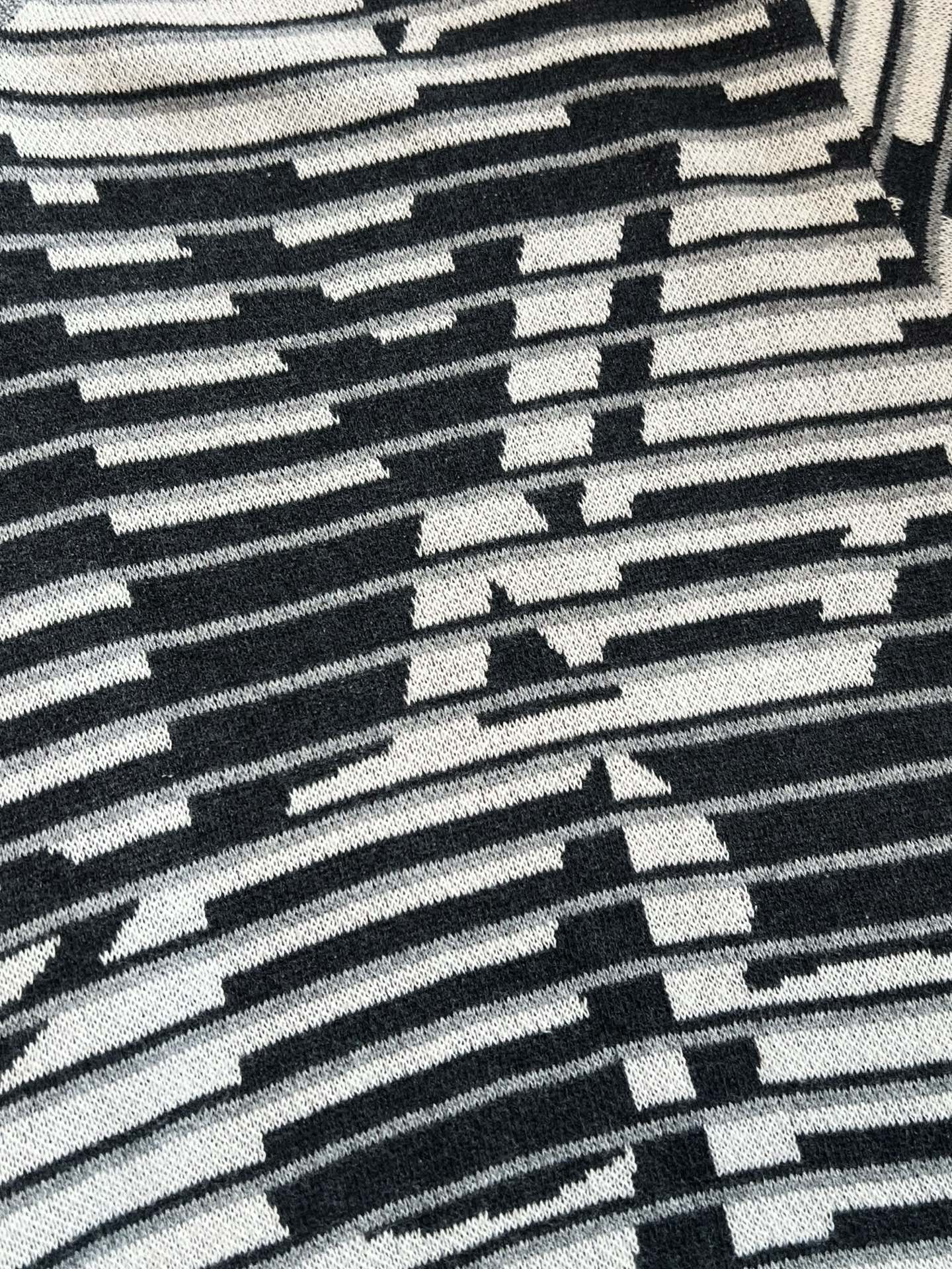 V Factory / Louis Vuitton T-shirt