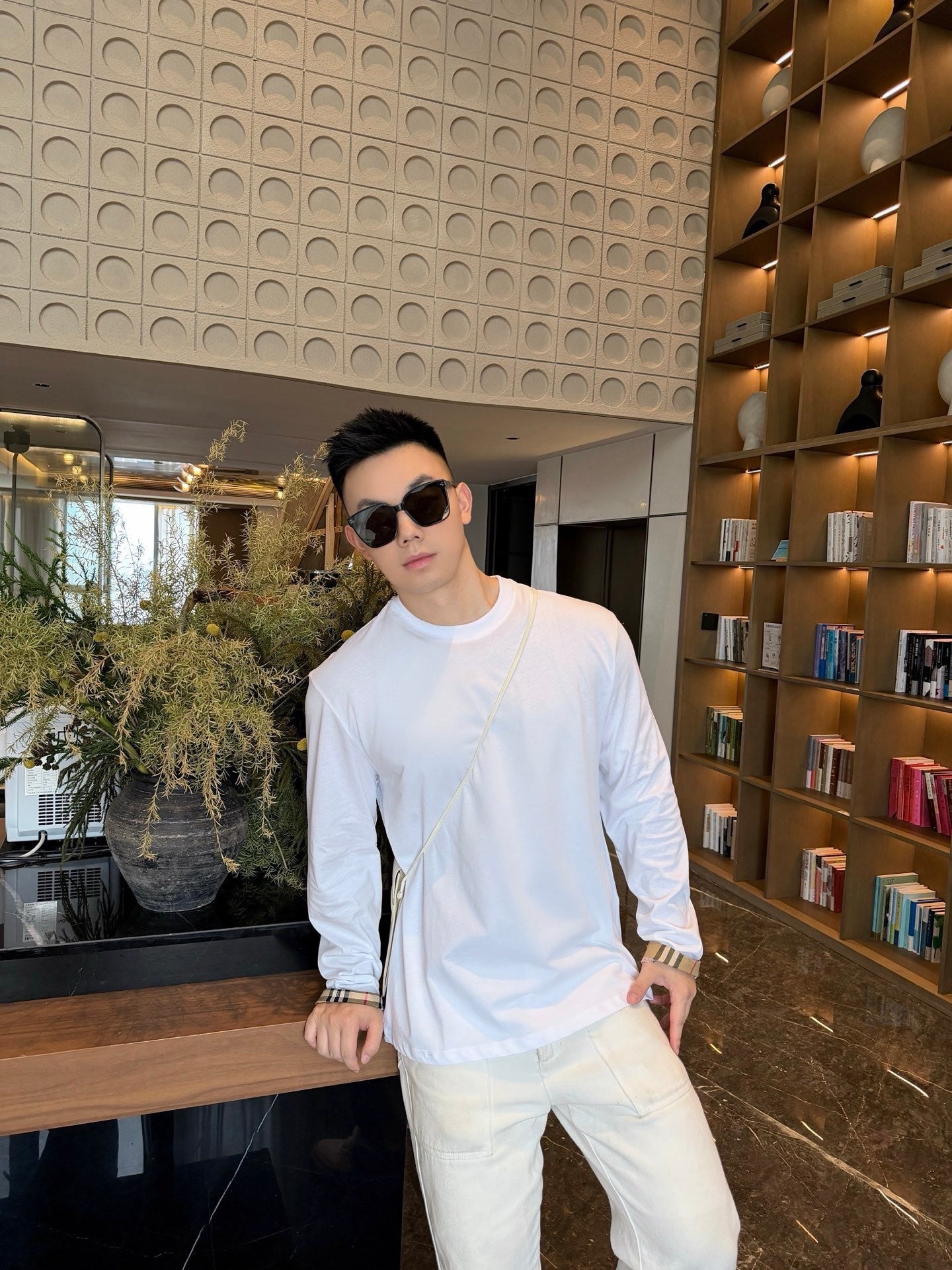 V Factory / Burberry Long Sleeve