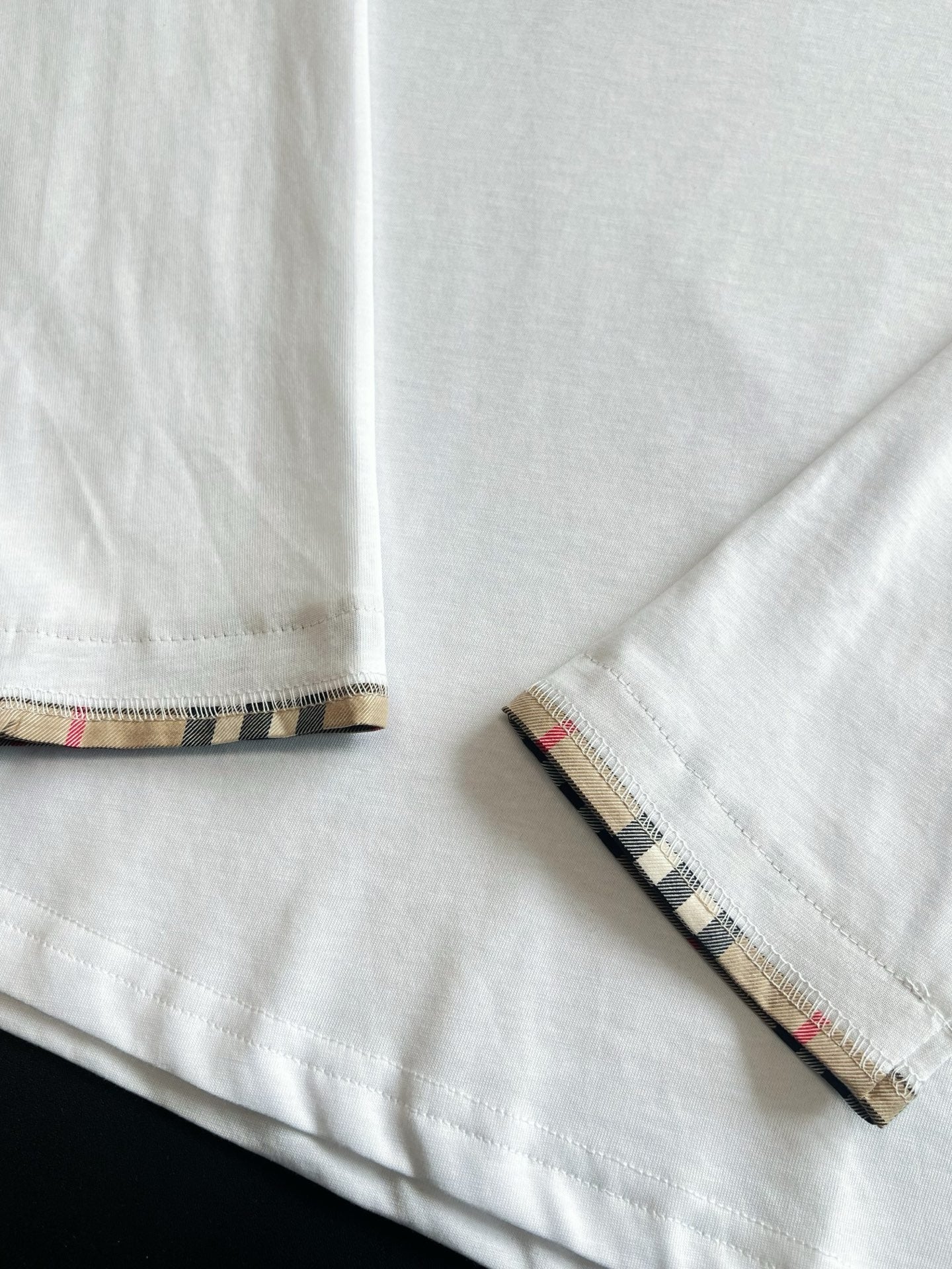 V Factory / Burberry Long Sleeve