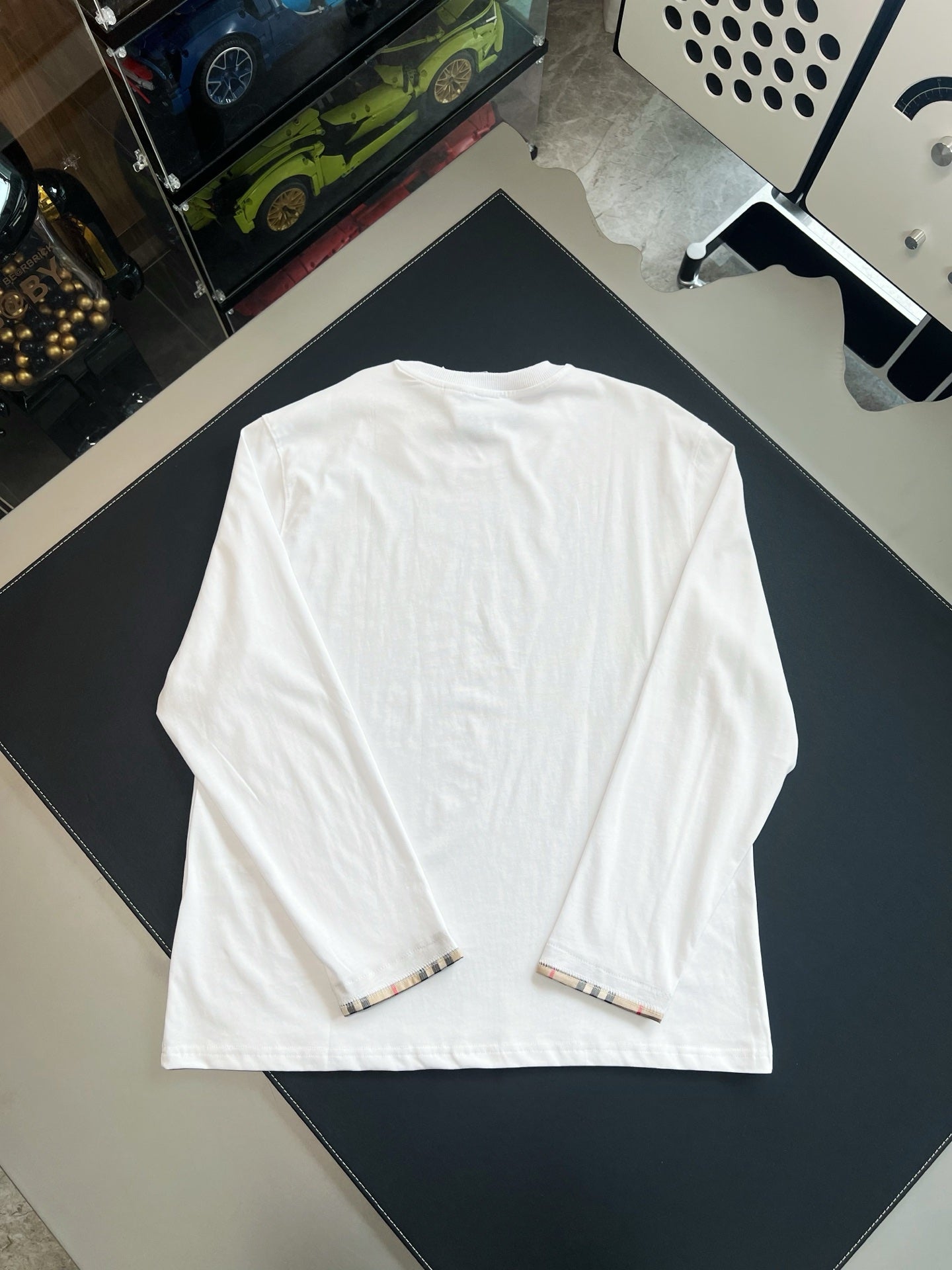 V Factory / Burberry Long Sleeve