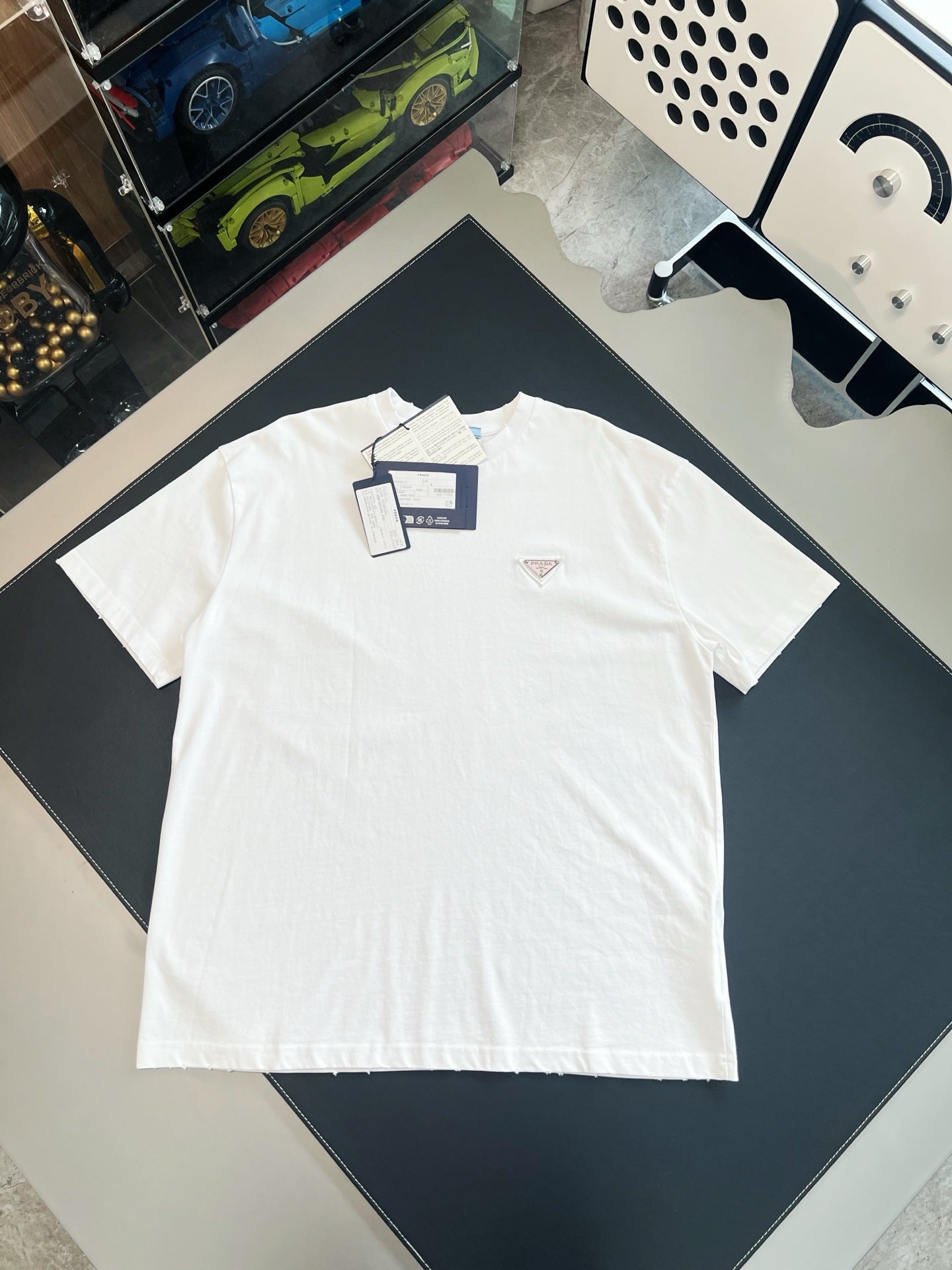 V Factory / Prada Short-sleeved