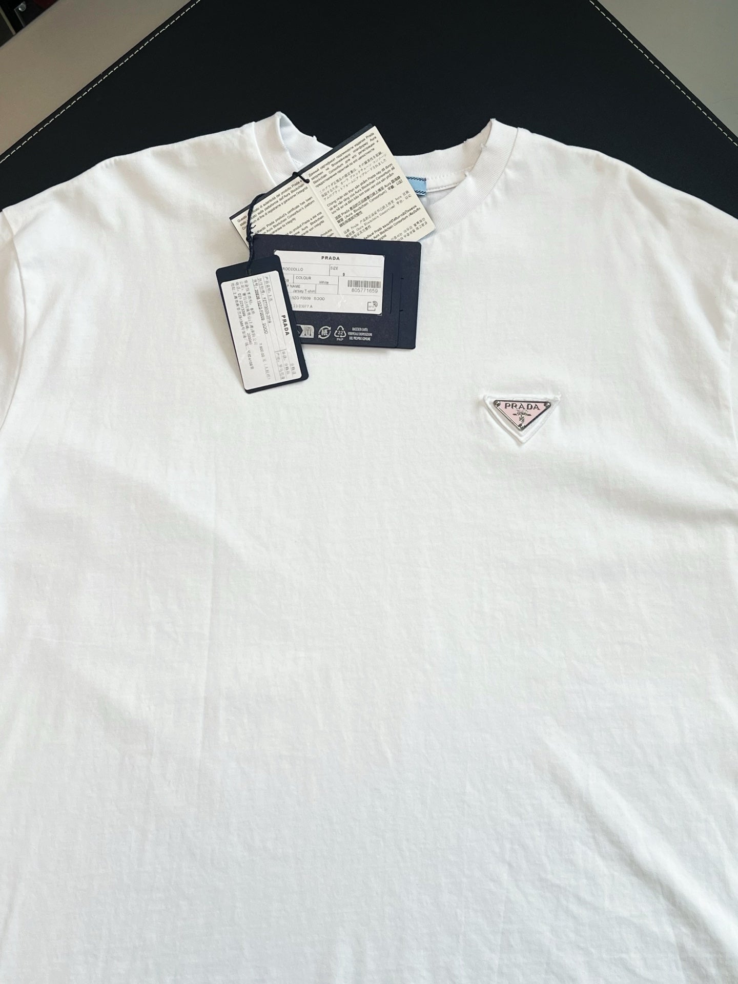 V Factory / Prada Short-sleeved