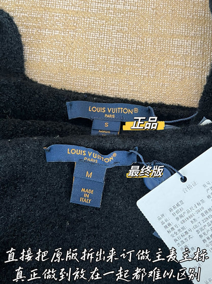 Timo / Louis Vuitton Metal Button Knit Shorts