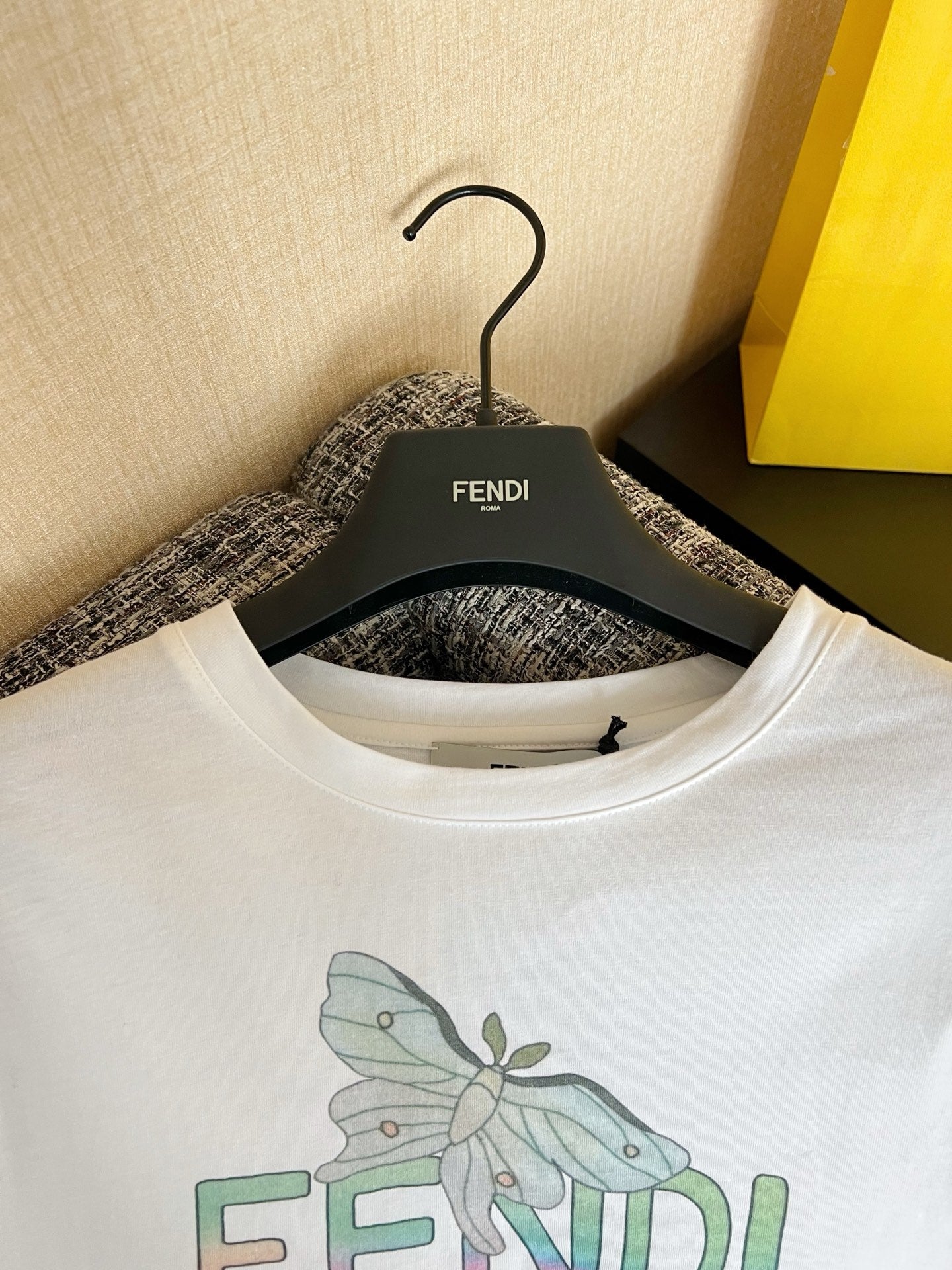 티모 / 펜디 꽃 나비 프린트 반팔 티셔츠