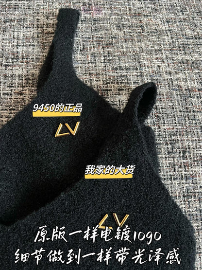 Timo / Louis Vuitton 26 Early Spring New Strap Top