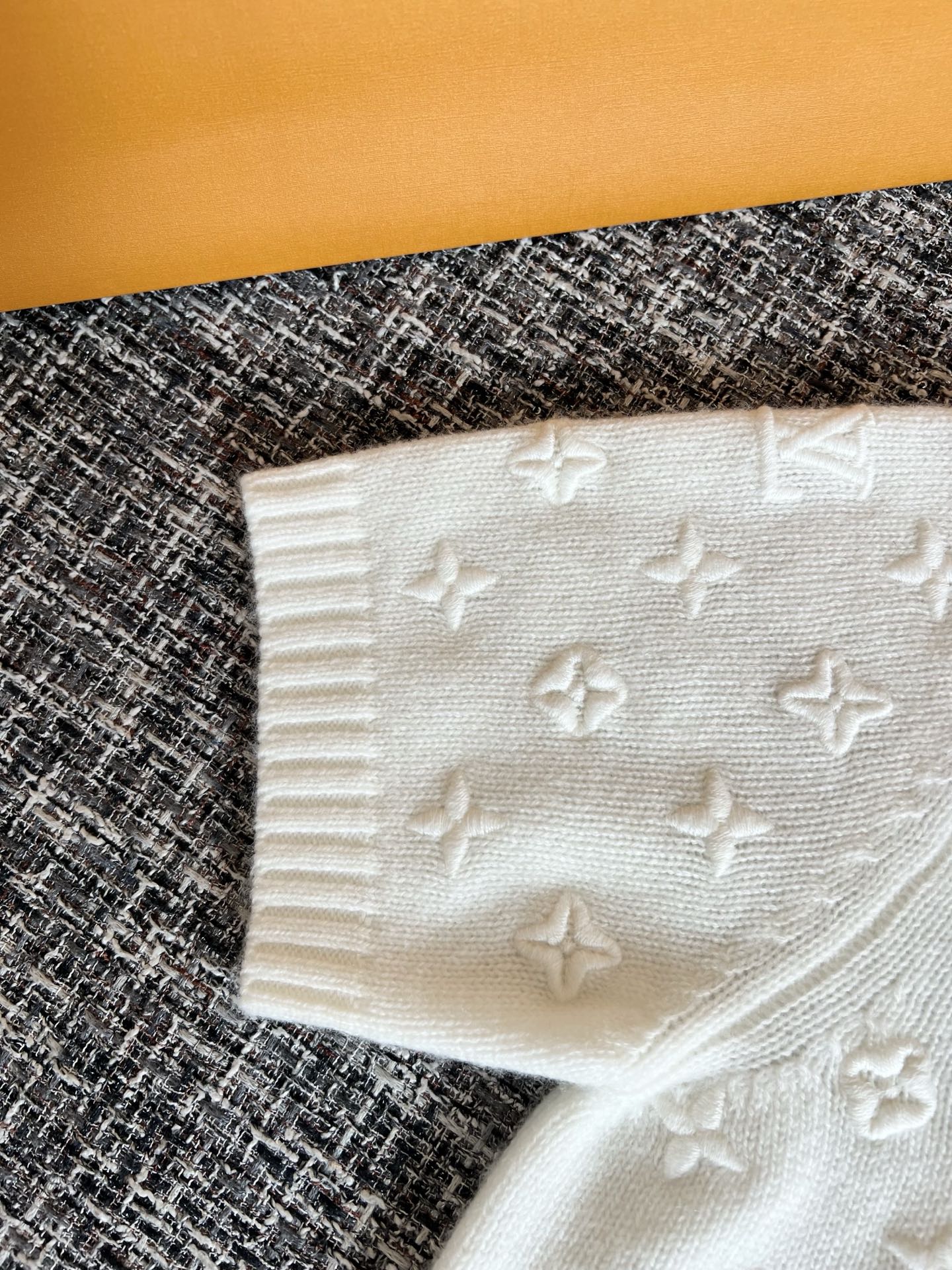 Timo / Louis Vuitton Monogram Embroidered Knit Short-Sleeve T-Shirt
