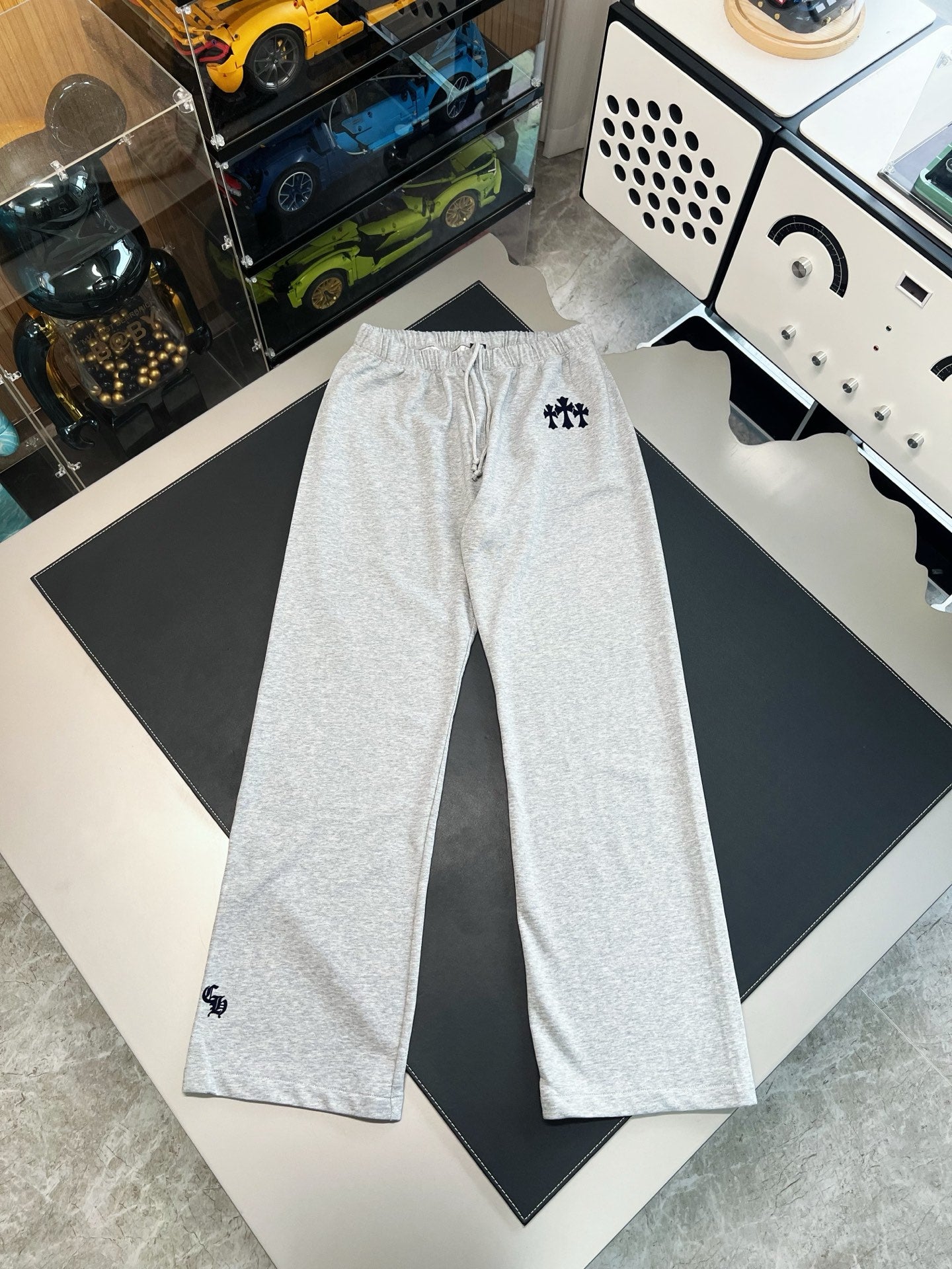 V공장 / 크롬 하츠 긴바지