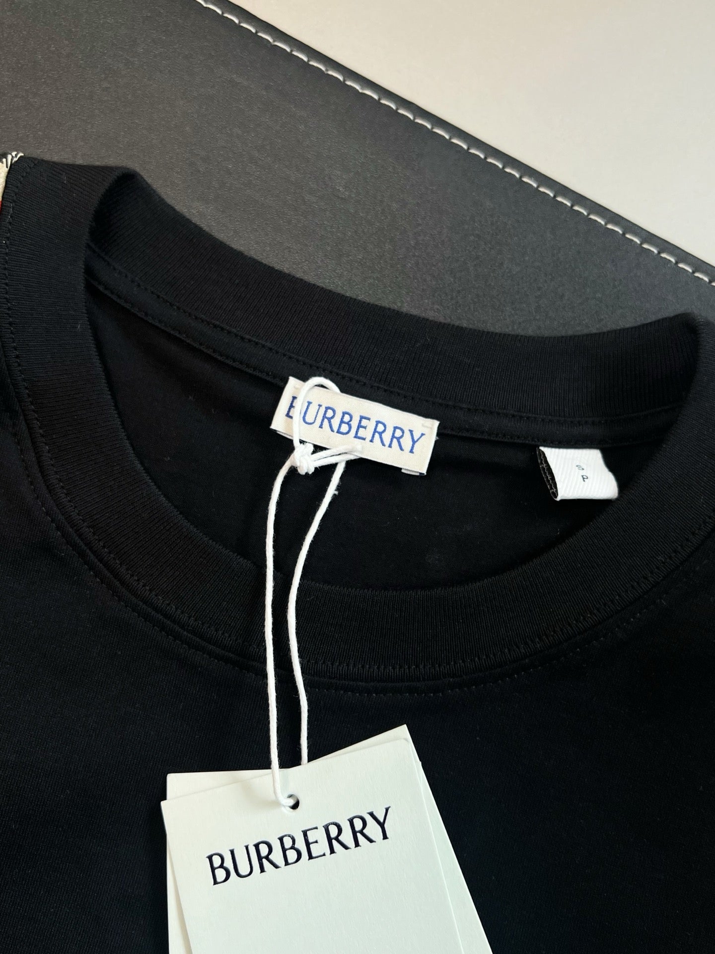 V Factory / Burberry Short Sleeve T-shirt