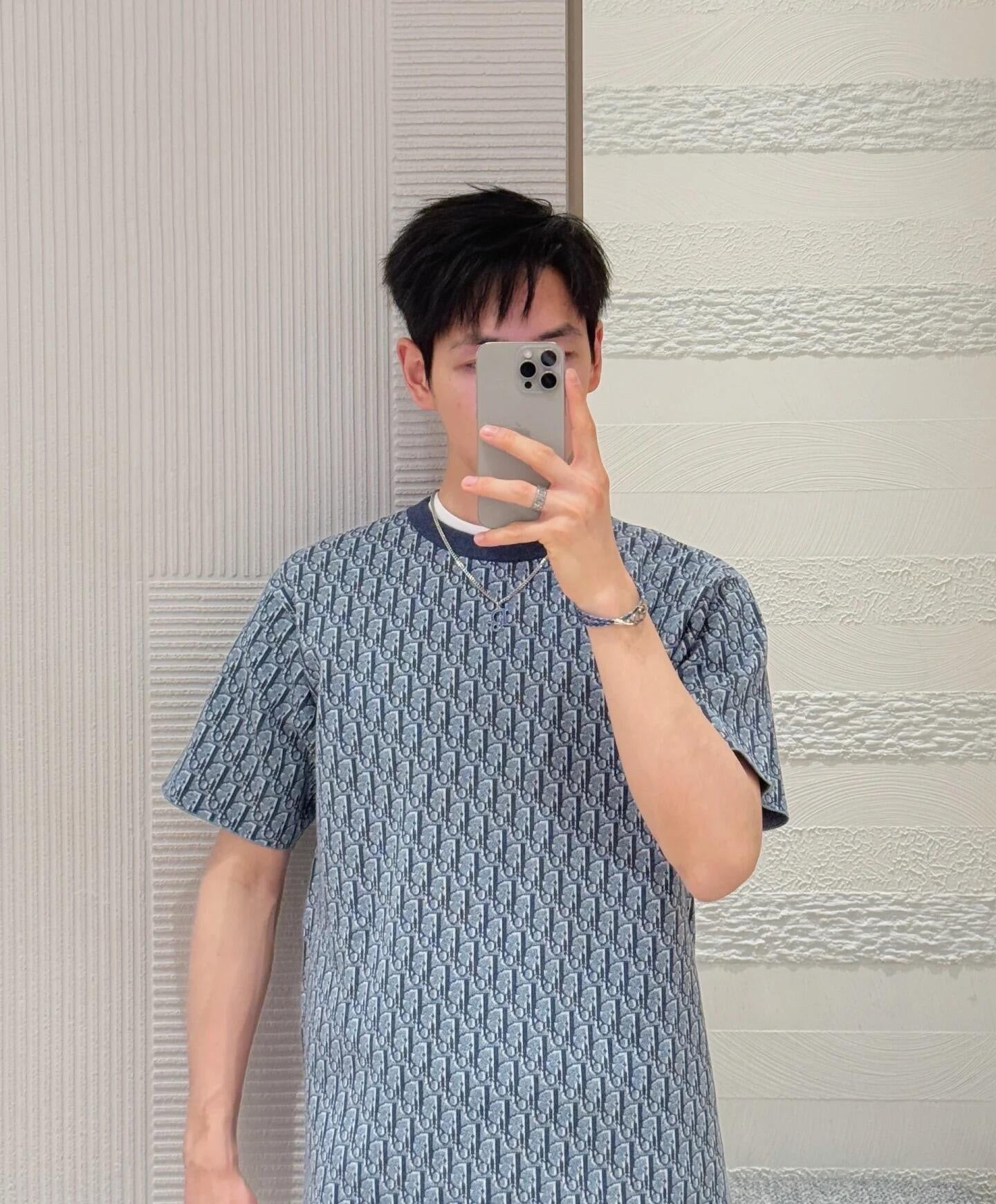 V공장 / 디올 반팔 티셔츠