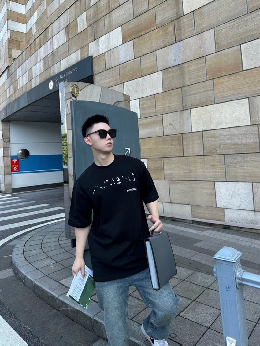 V공장 / 발렌시아가 반팔티셔츠
