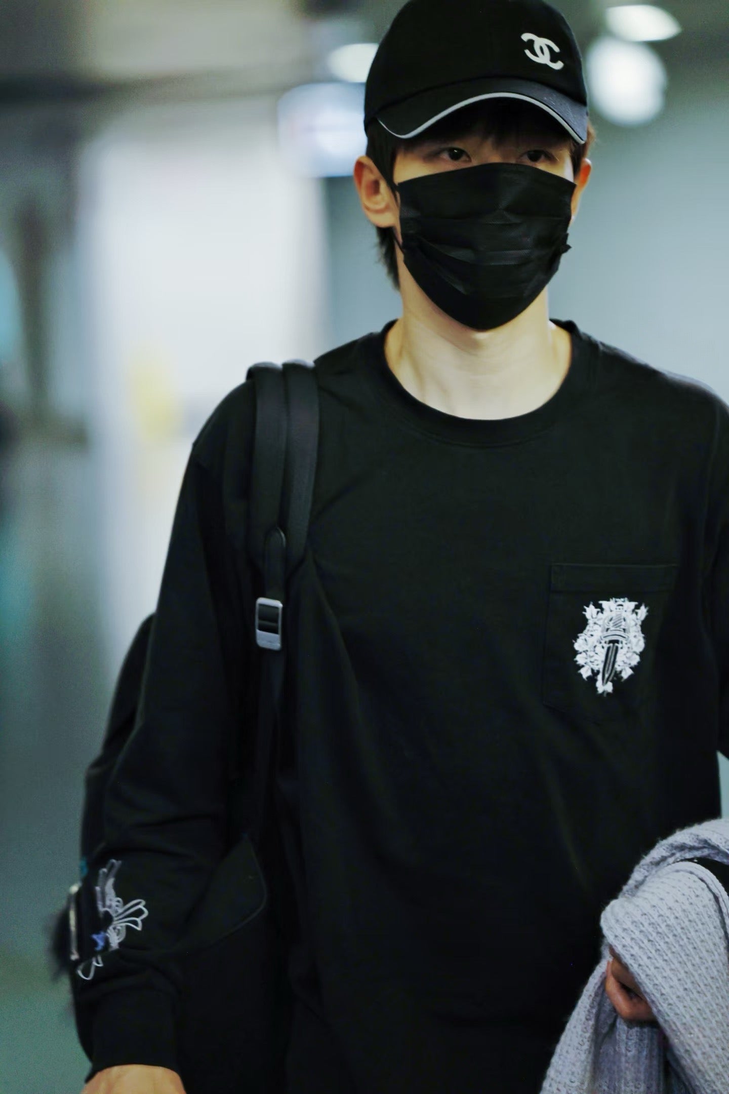 V공장 / 크롬하츠 긴팔티셔츠