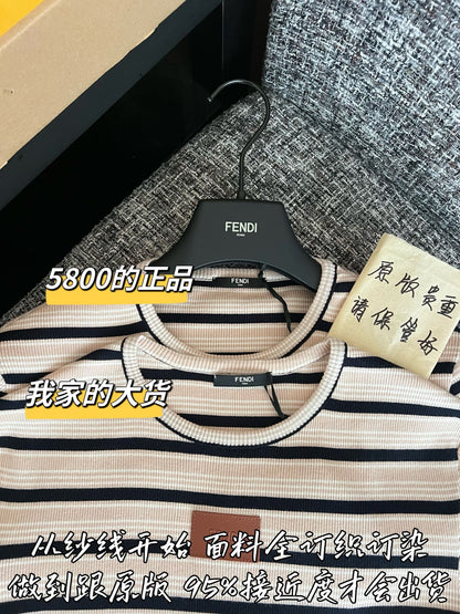 티모 / 펜디 26SS 신상 컬러 대비 스트라이프 반팔 티셔츠