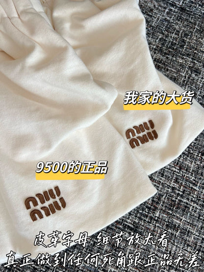 티모 / 미우미우 26SS 신상 미니 스커트