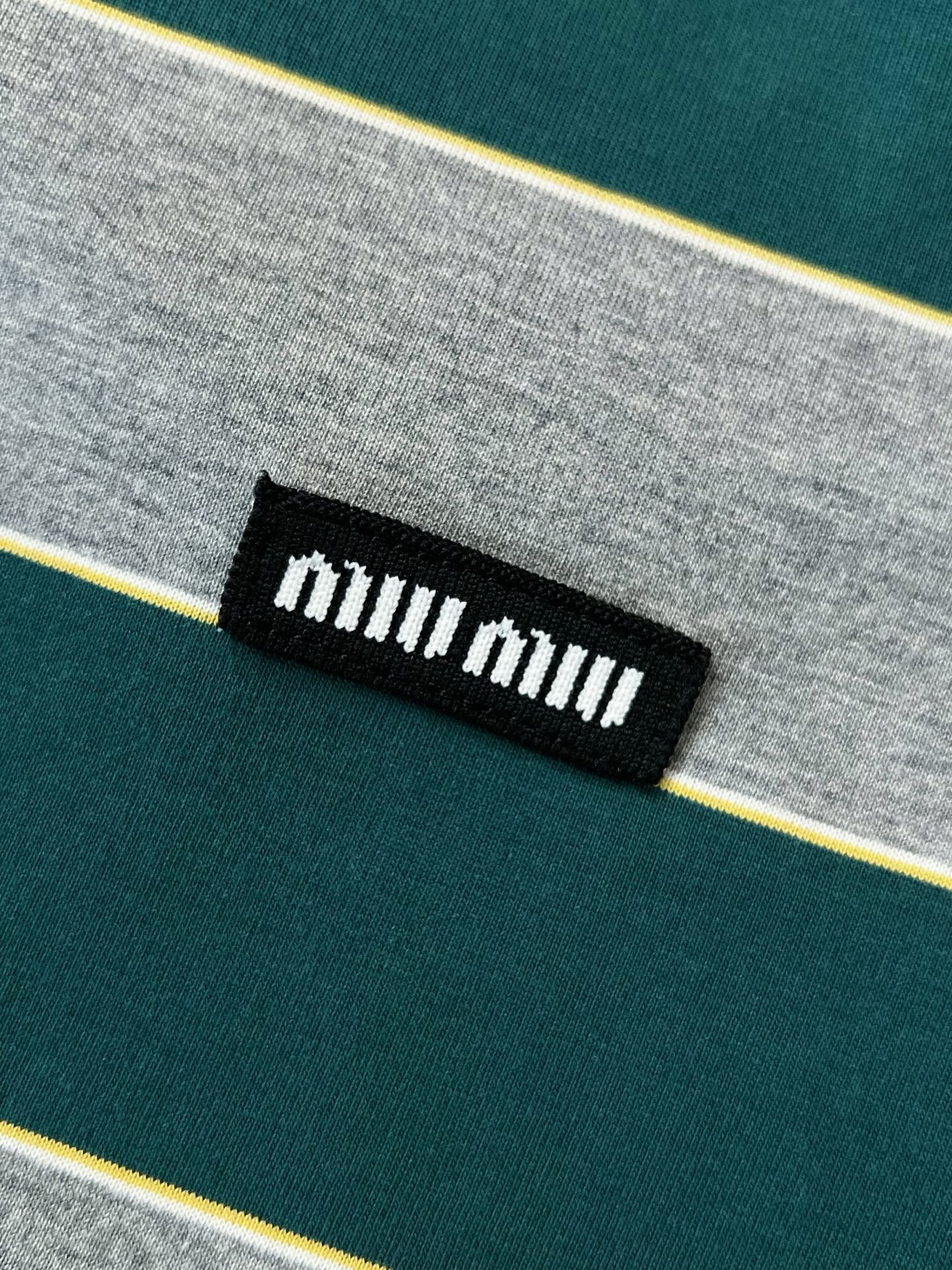 V공장 / 미우미우 긴팔 티셔츠