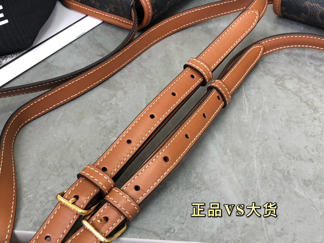 백경공장 / 셀린느 새들백