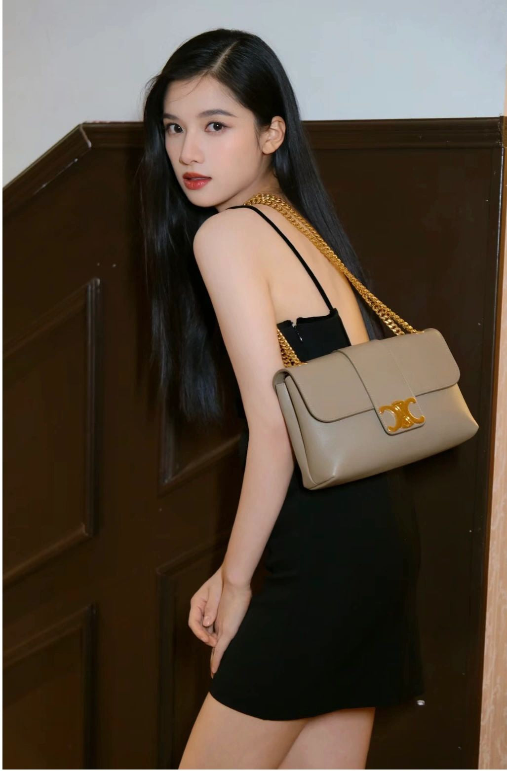 백경공장 / 셀린느 미디엄 베이지 부드러운 소가죽 핸드백