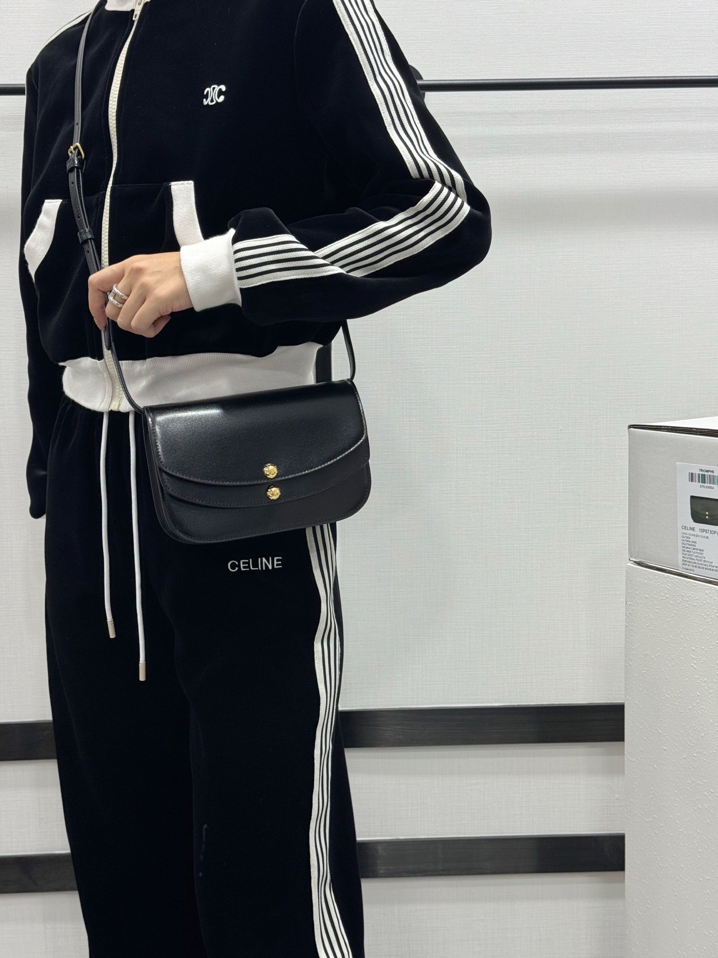 백경공장 / 셀린느 끈 장식 지갑