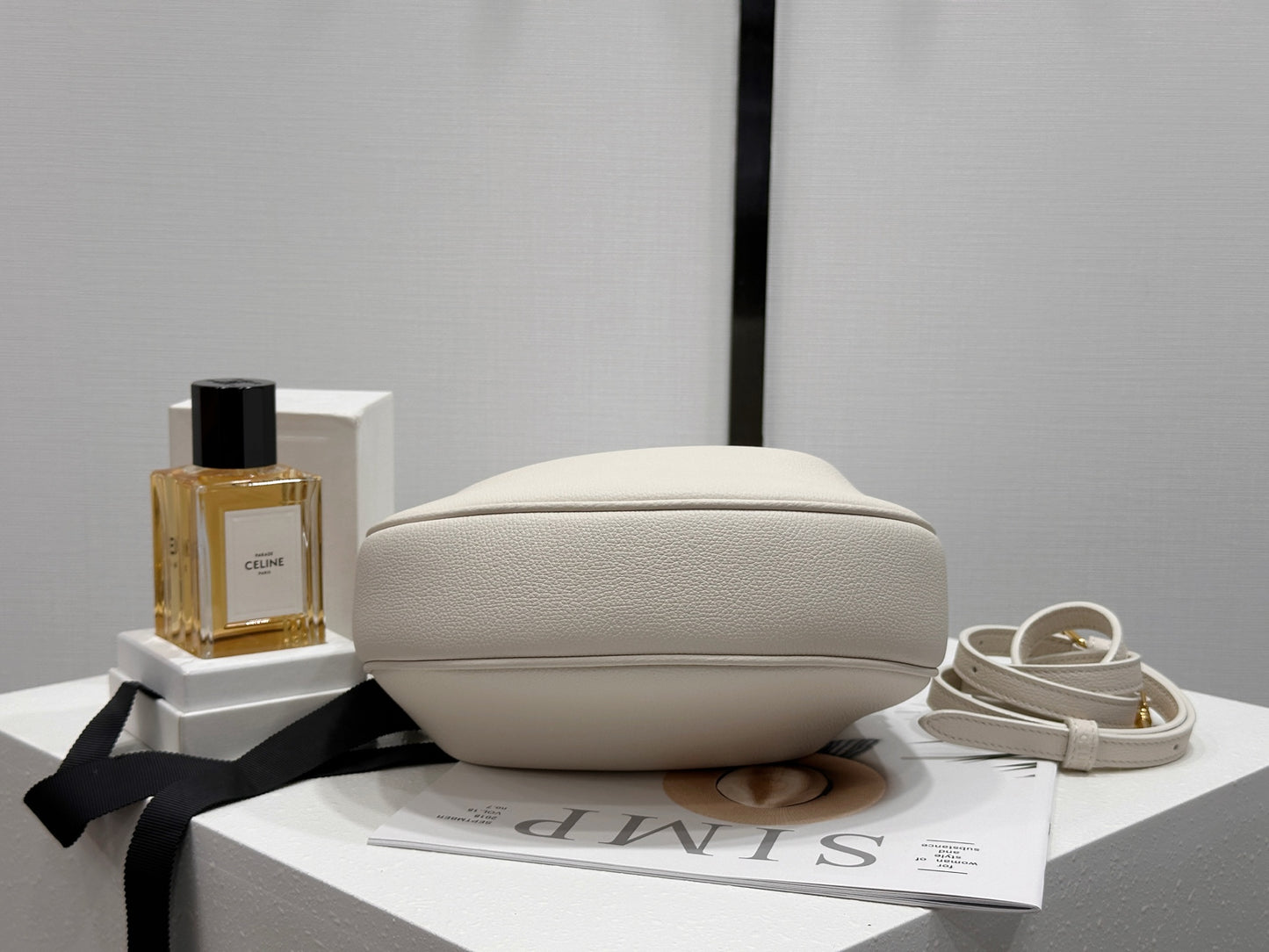 백경공장 / 셀린느 부드러운 그레인 소가죽 핸드백
