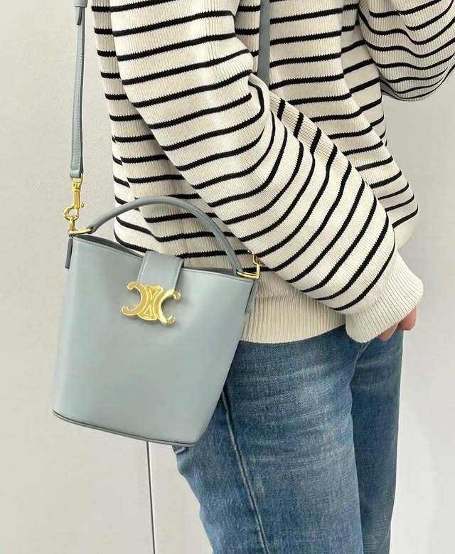 백경공장 / 셀린느 미니 스무스 소가죽 핸들 버킷 백
