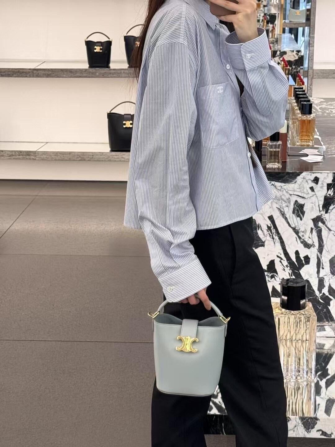 백경공장 / 셀린느 미니 스무스 소가죽 핸들 버킷 백