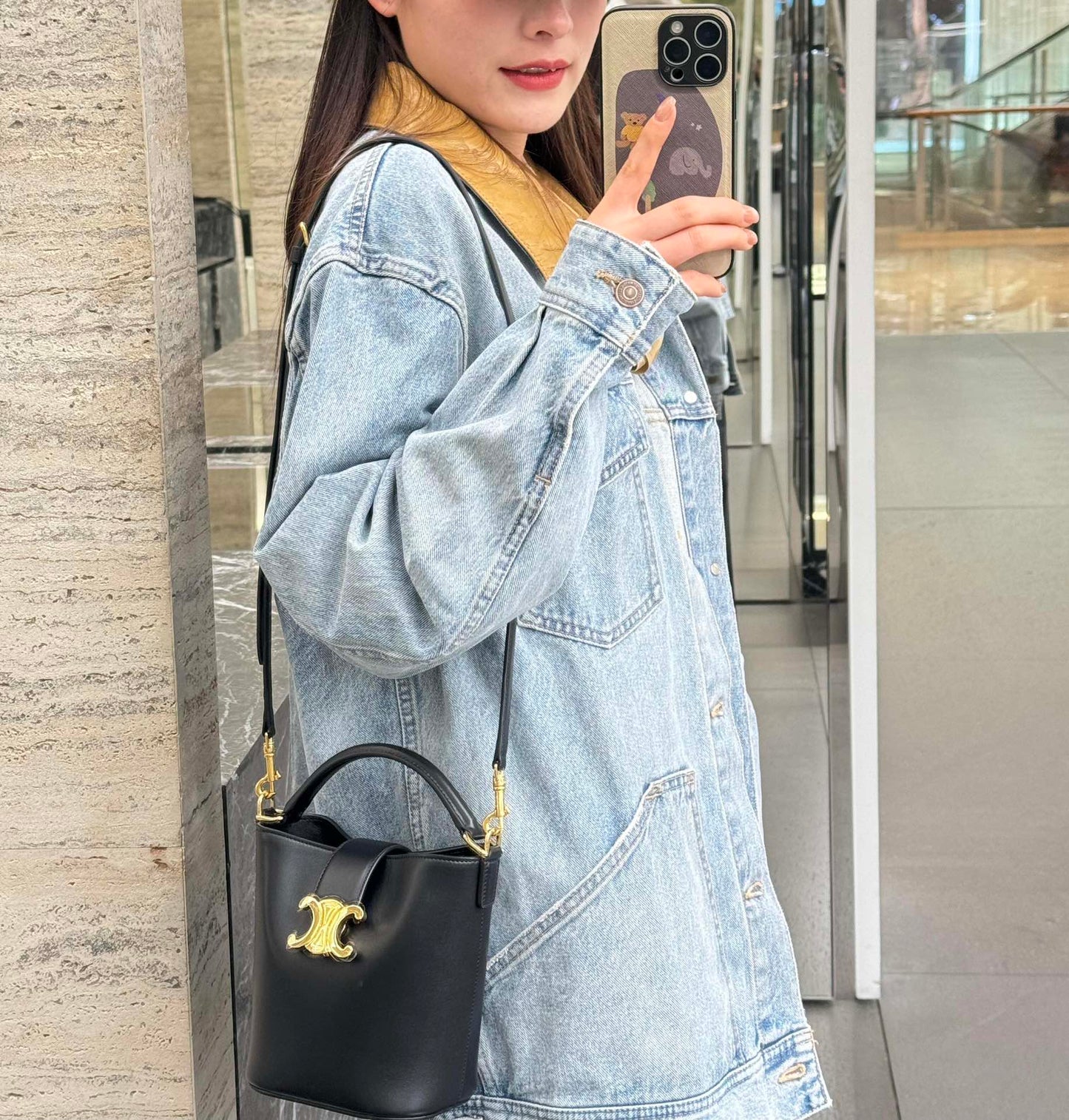 백경공장 / 셀린느 미니 스무스 소가죽 핸들 버킷 백