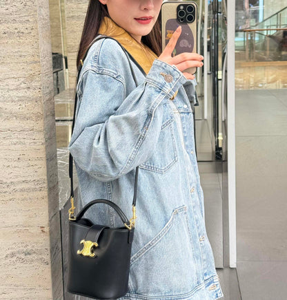 백경공장 / 셀린느 미니 스무스 소가죽 핸들 버킷 백