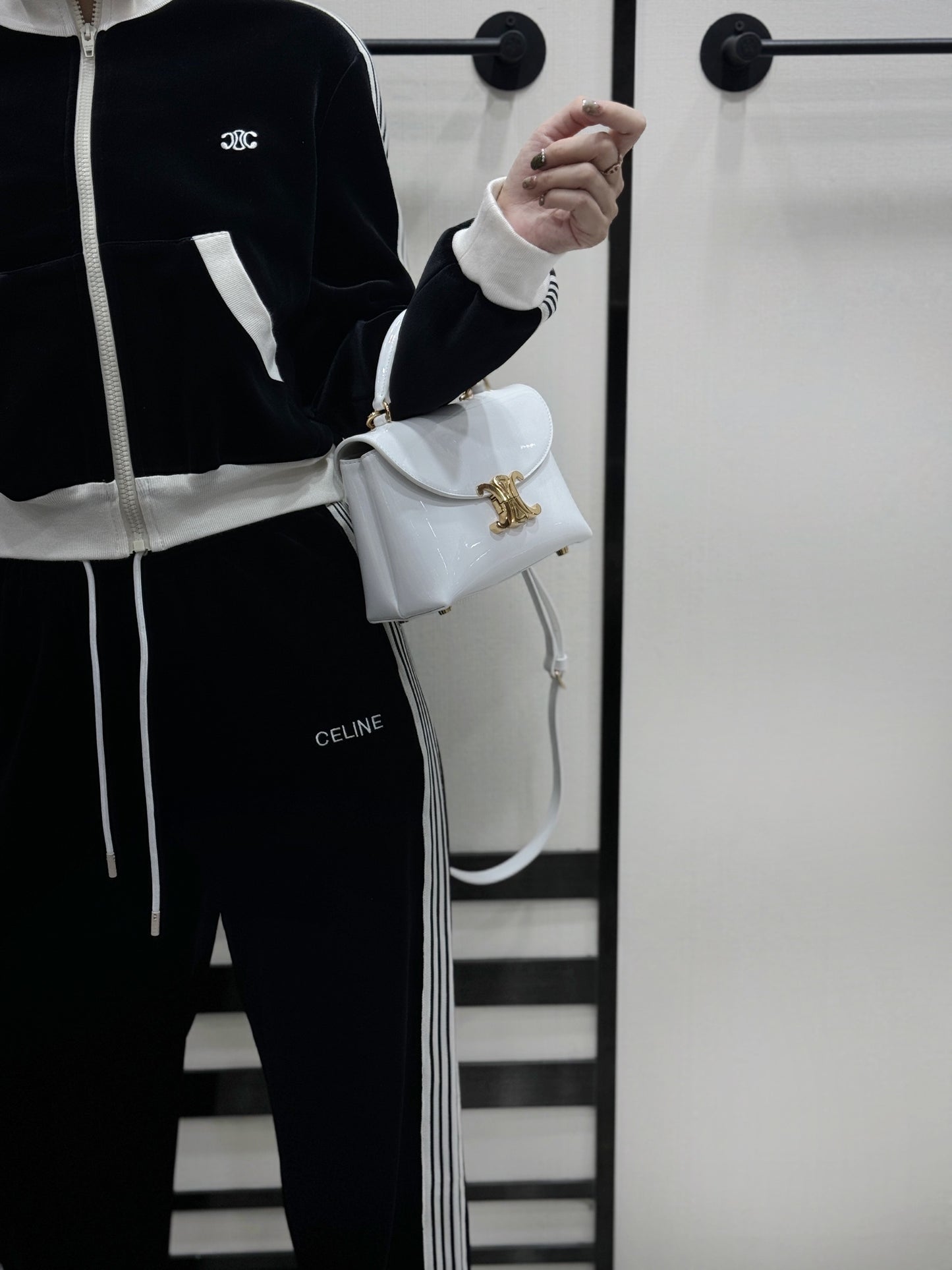 백경공장 / 셀린느 패턴트 소가죽 핸드백