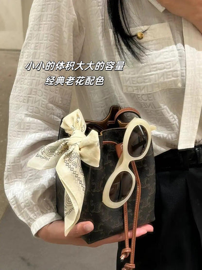 백경공장 / 셀린느 엑스스몰 로고 프린트 소가죽 핸드백