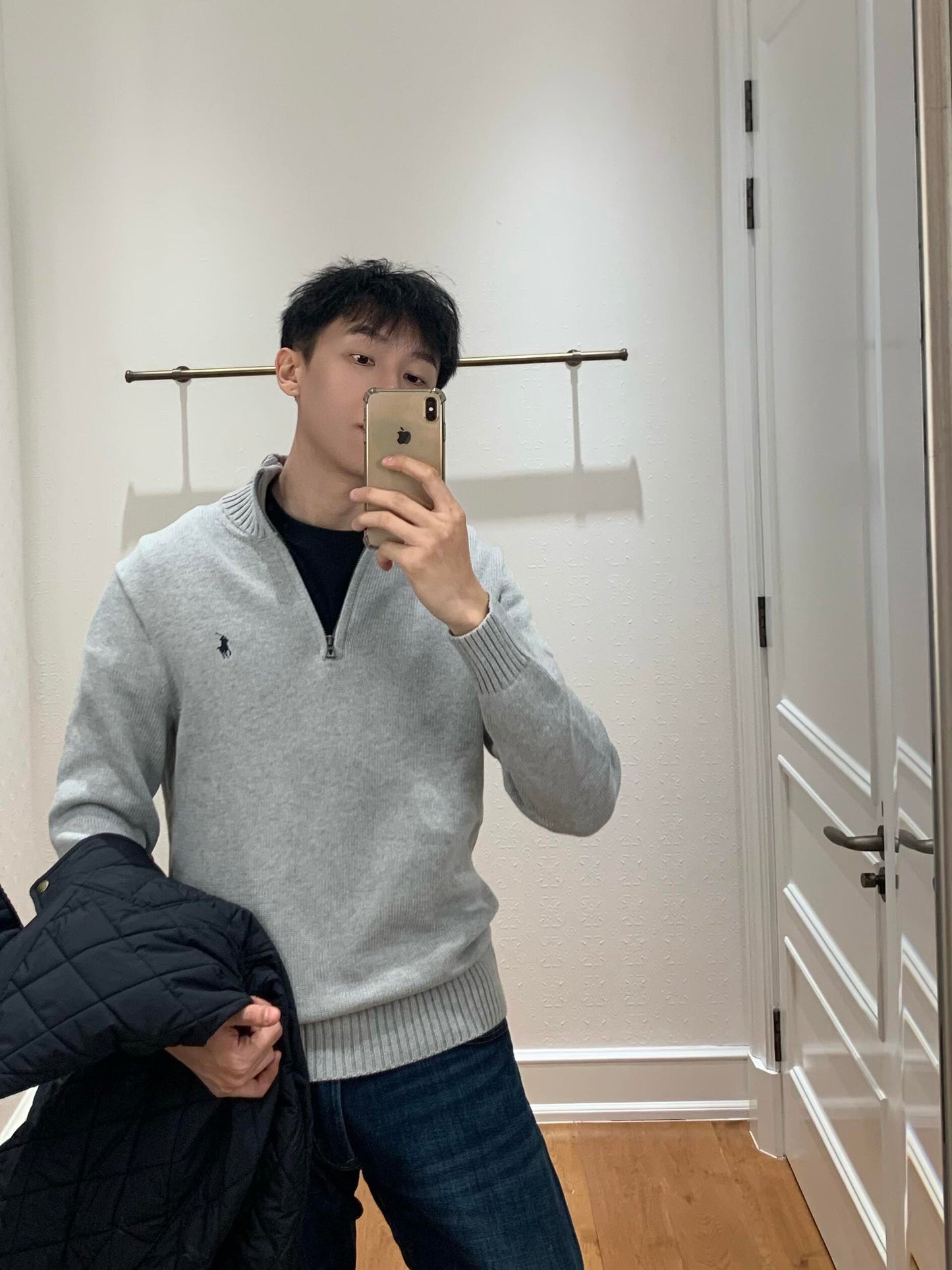 TJ셀러 /  랄프 로렌 반하이넥 자수 장식 니트