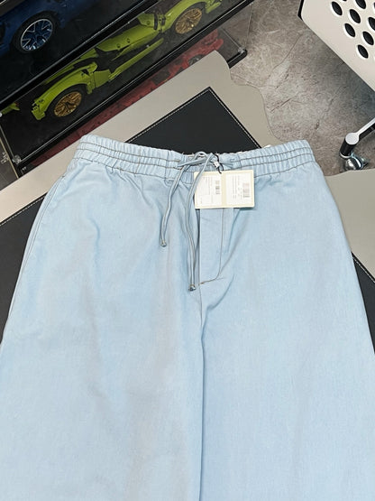 V공장 / 로에베 반바지