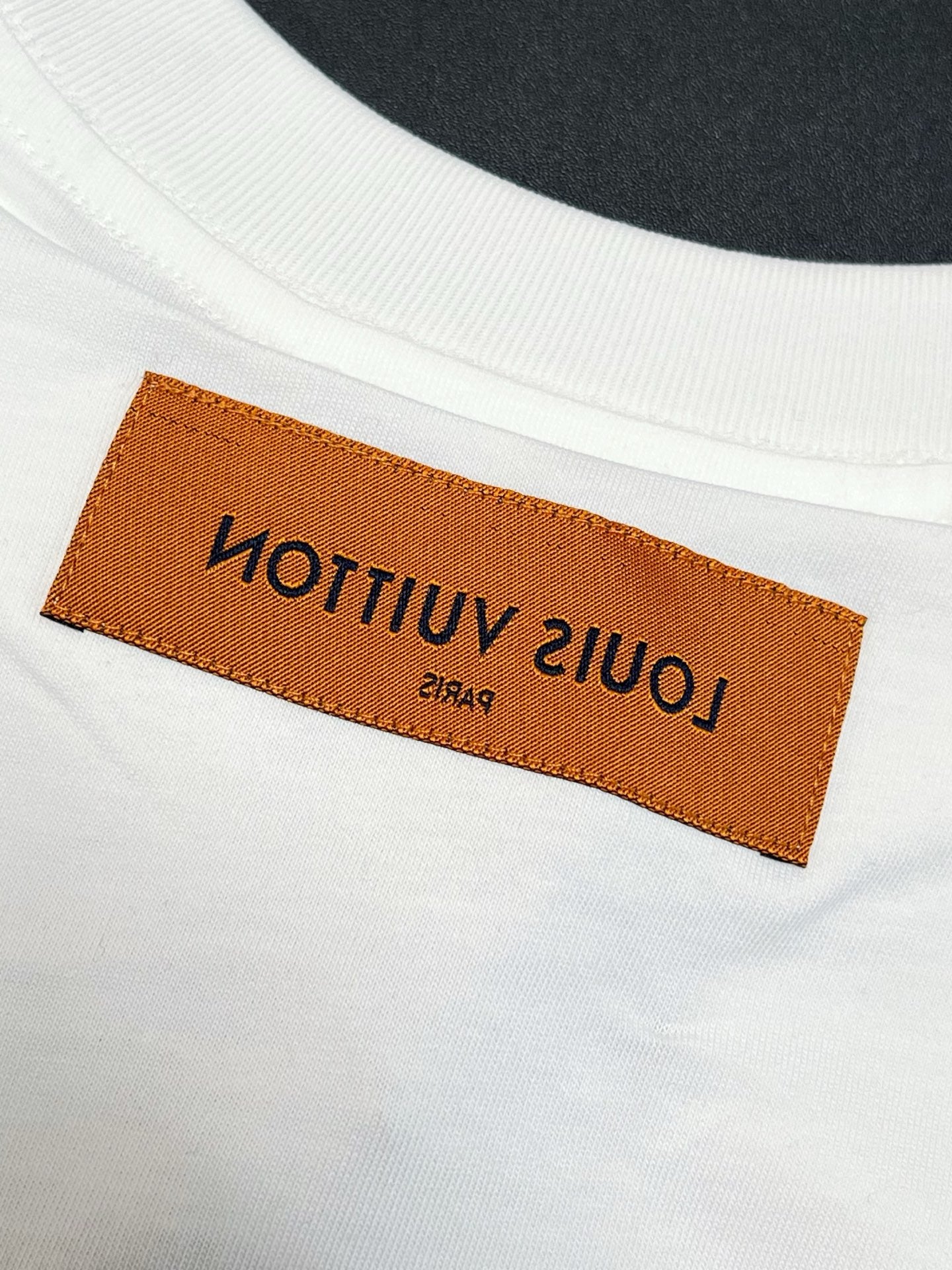 V공장 / 루이비통 긴팔 티셔츠